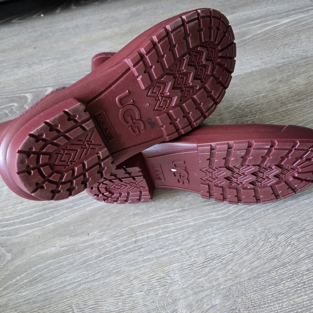 UGG Women's Sienna Matte Rain Boots Sz. 9.5 - Picture 4 of 4